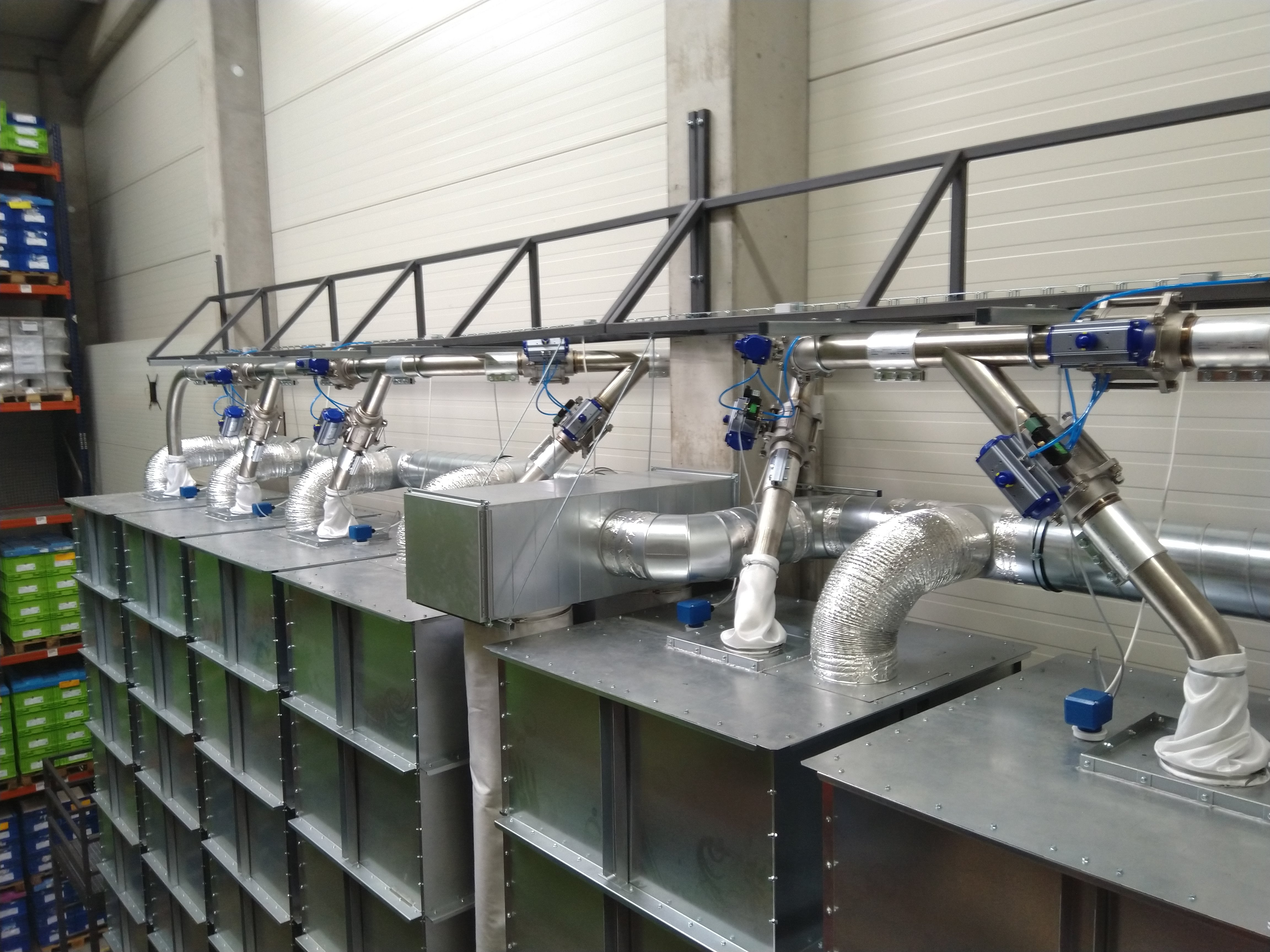 Sestava interiérovýsch sil