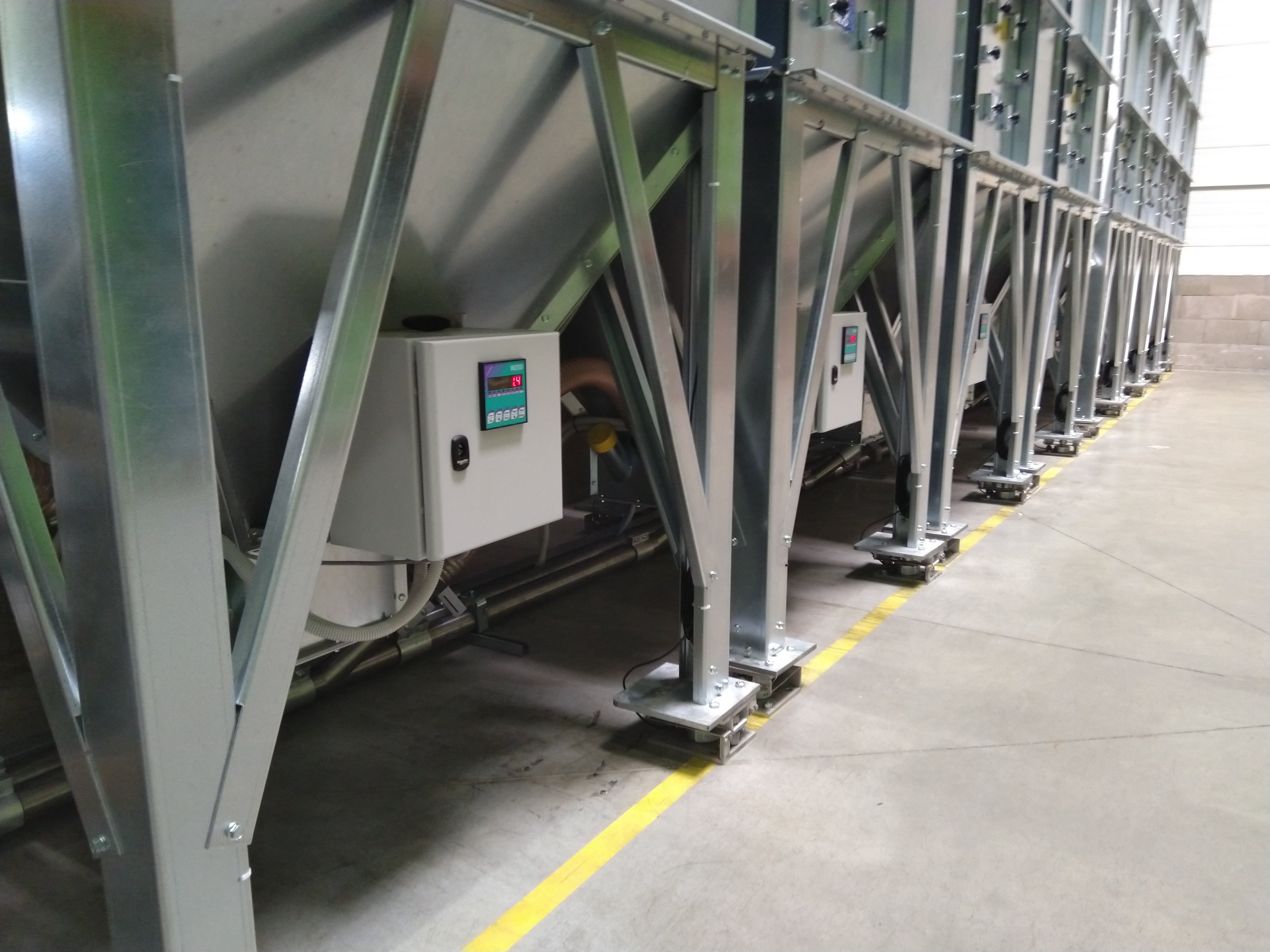 Sestava interiérovýsch sil